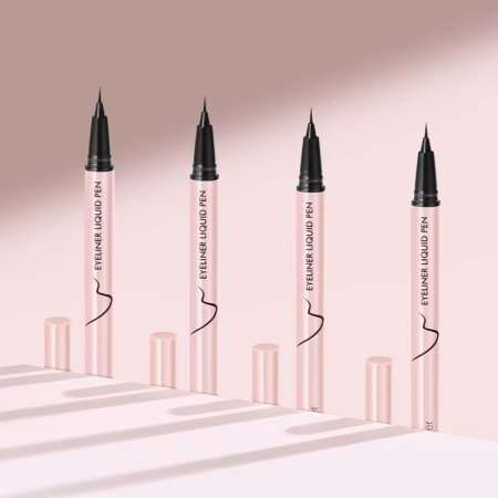 ايلاينر اسود